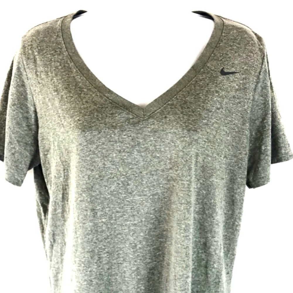 Nike Womens Work  Out T shirt XL
